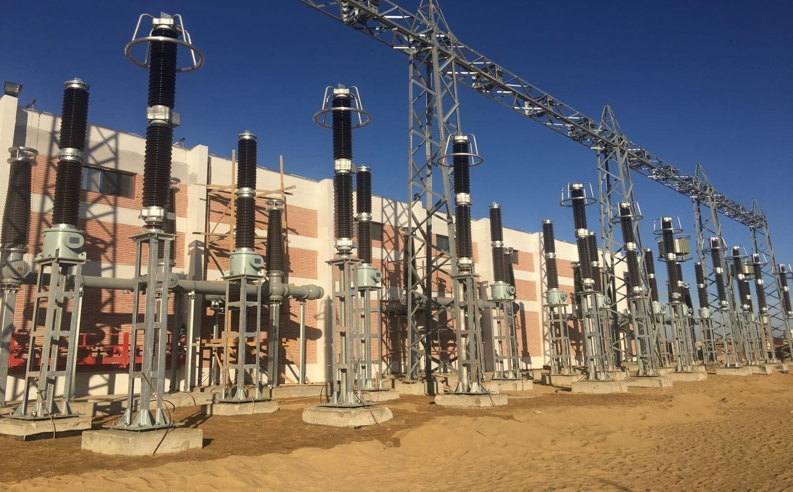 Gas-insulated switchgear yard